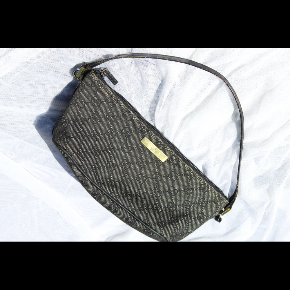 Authentic 90s Vintage Gucci Pochette Shoulder Bag - Picture 3 of 8
